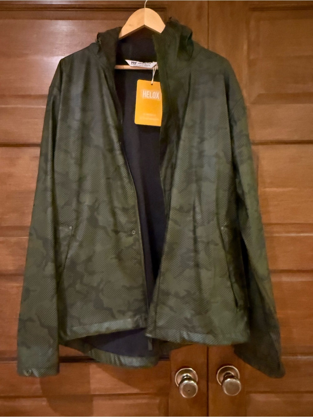 Helly Hansen Men's Hooded Raincoat in Olive Green Camo